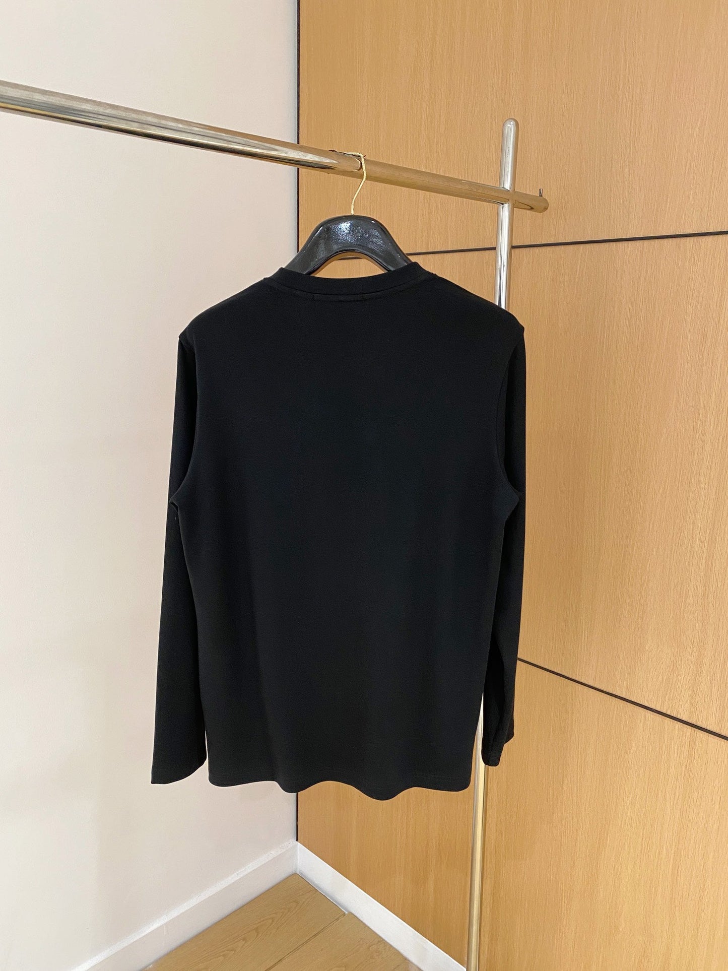 Casual round neck long sleeve t-shirt