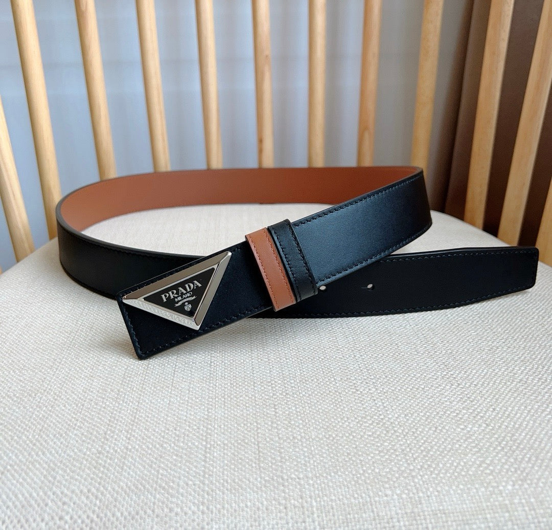 Shiny leather belt