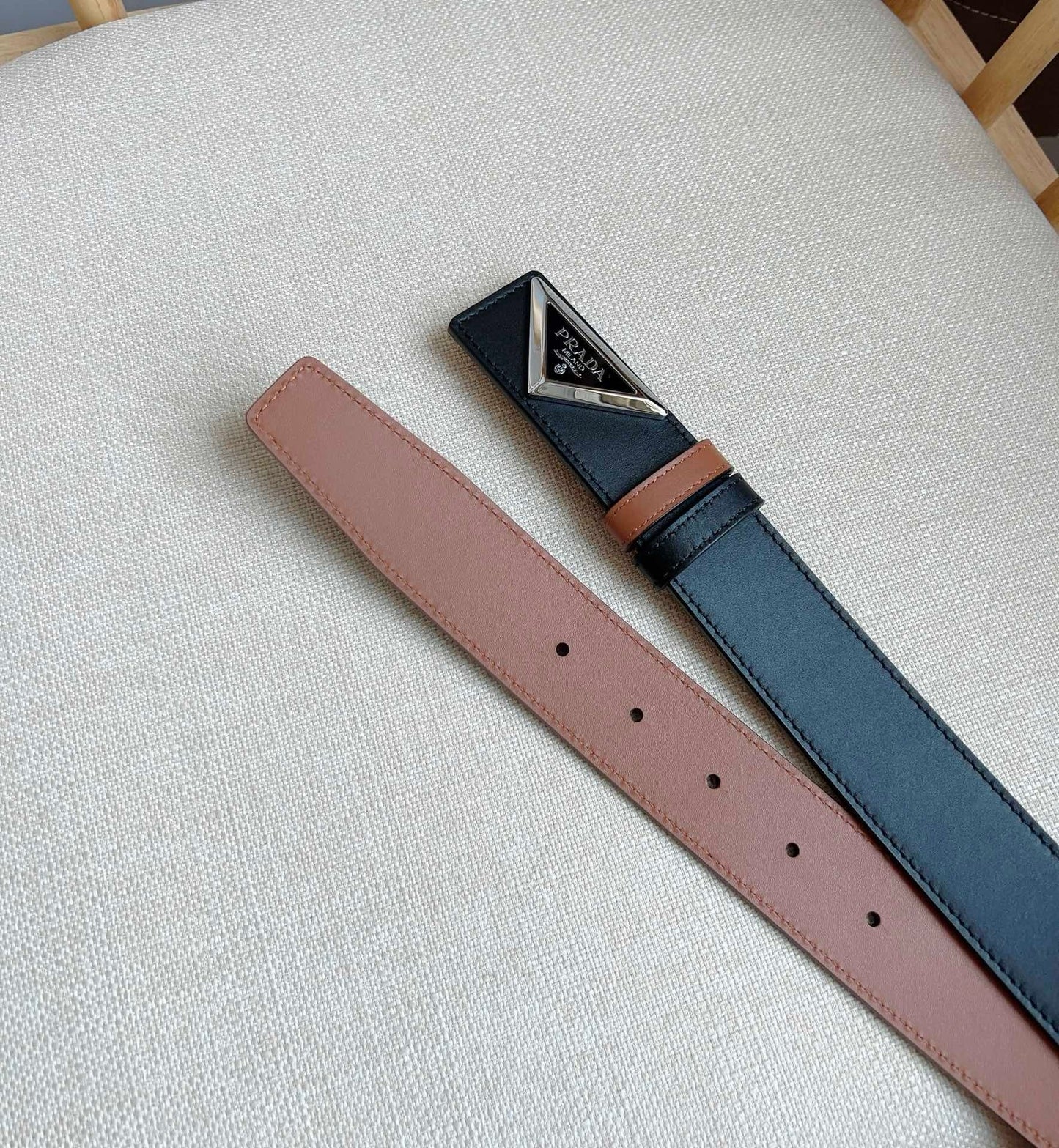 Shiny leather belt