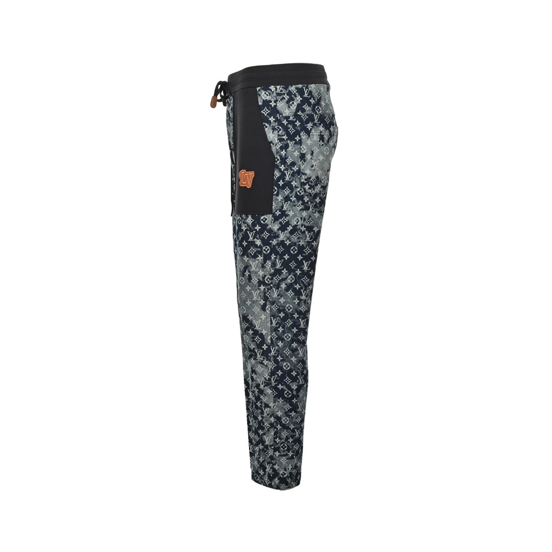 Denim print trousers with large pockets